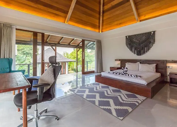 Tropical 5 Bedroom In The Heart Of Canggu (Bali)