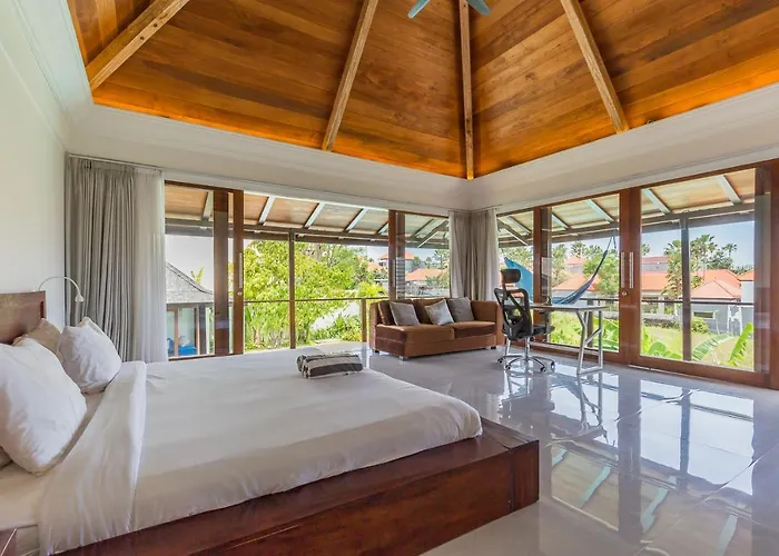 Tropical 5 Bedroom In The Heart Of * Canggu (Bali)